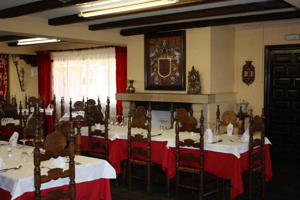 Hotel Restaurante Astorga Pradorrey Екстер'єр фото